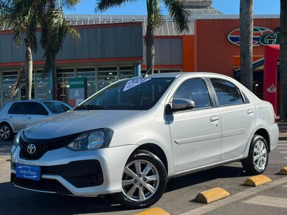 TOYOTA ETIOS 1.5 X PLUS 16V FLEX 4P AUTOMÁTICO